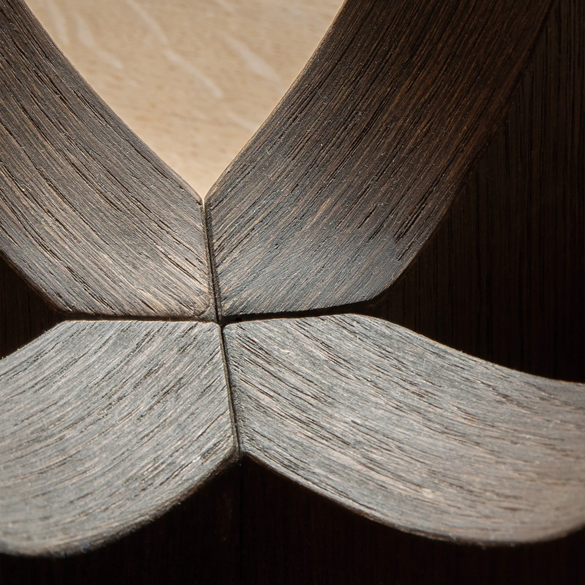 Androgyne Dining Table - Image 17