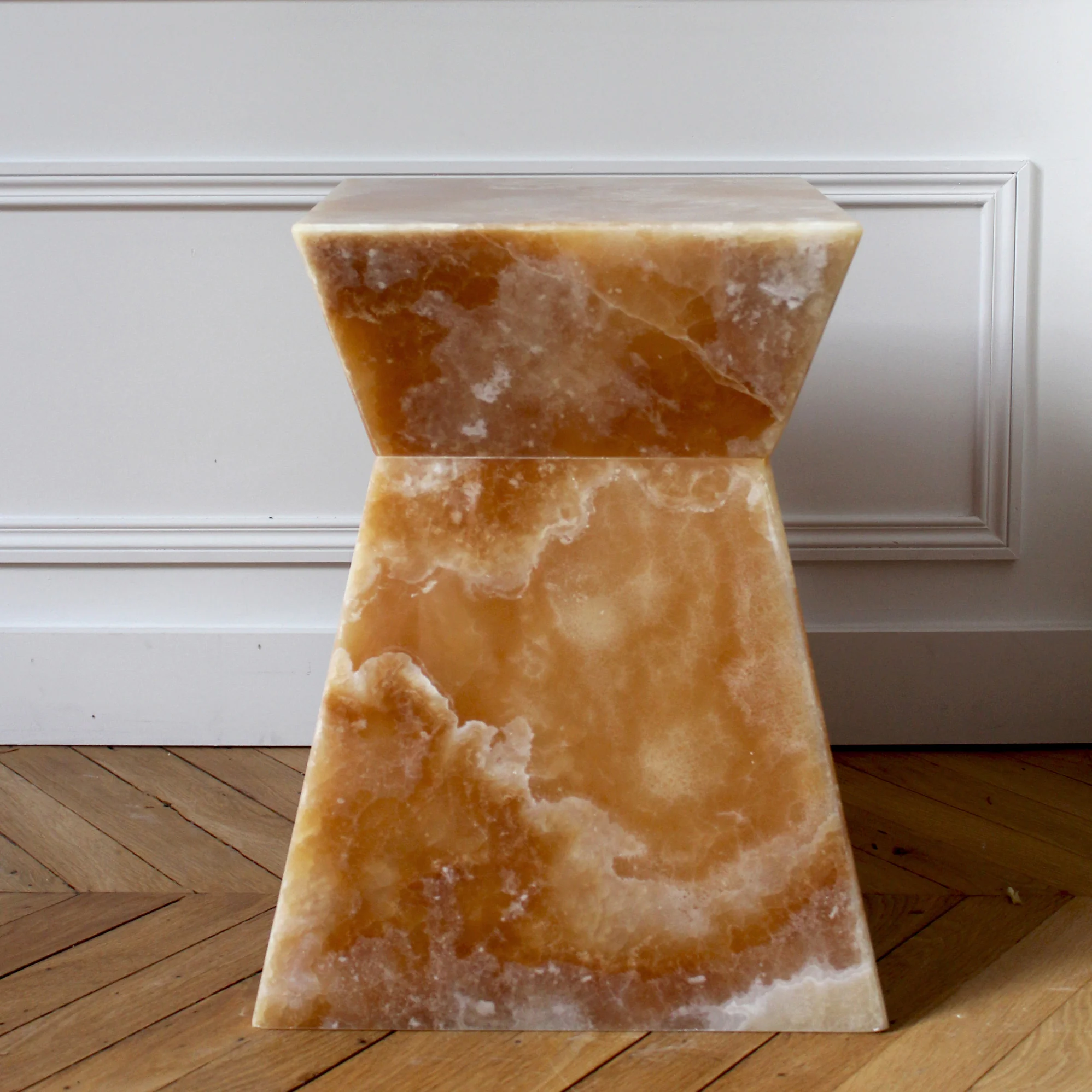 Aria Honey Onyx Table - Image 5