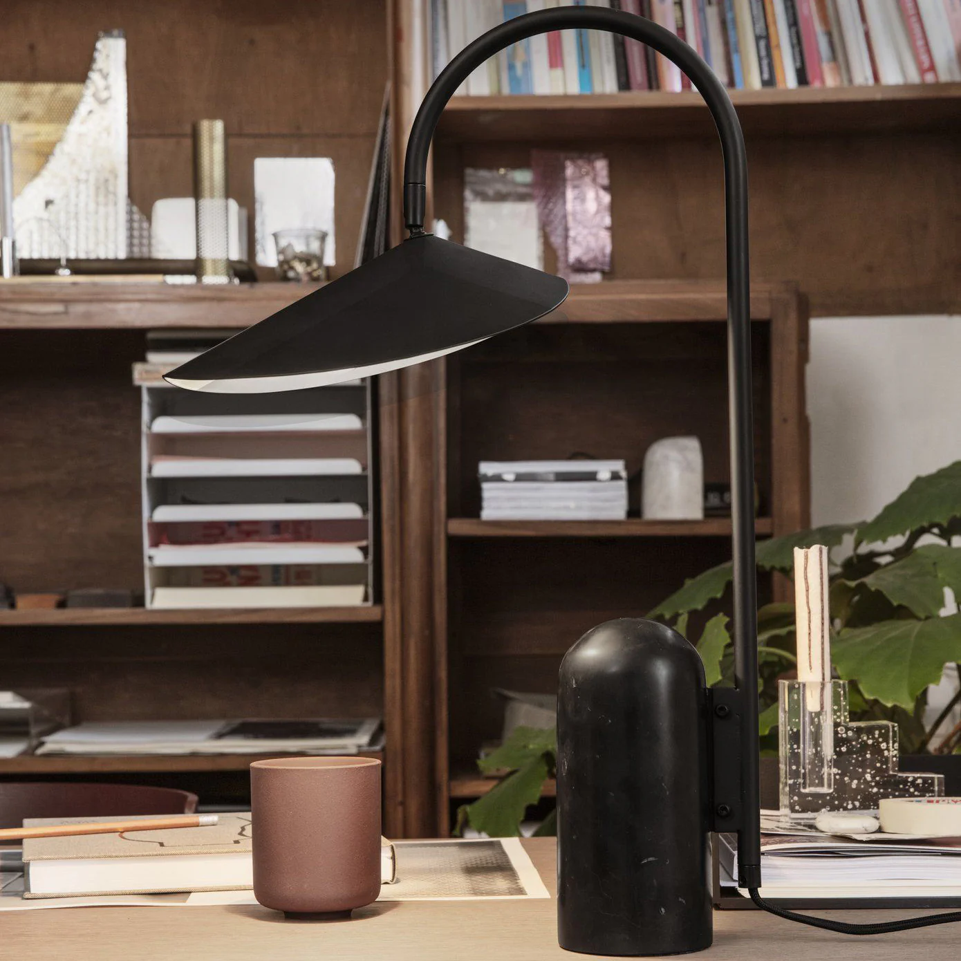 Arum Table Lamp - Black - Image 5