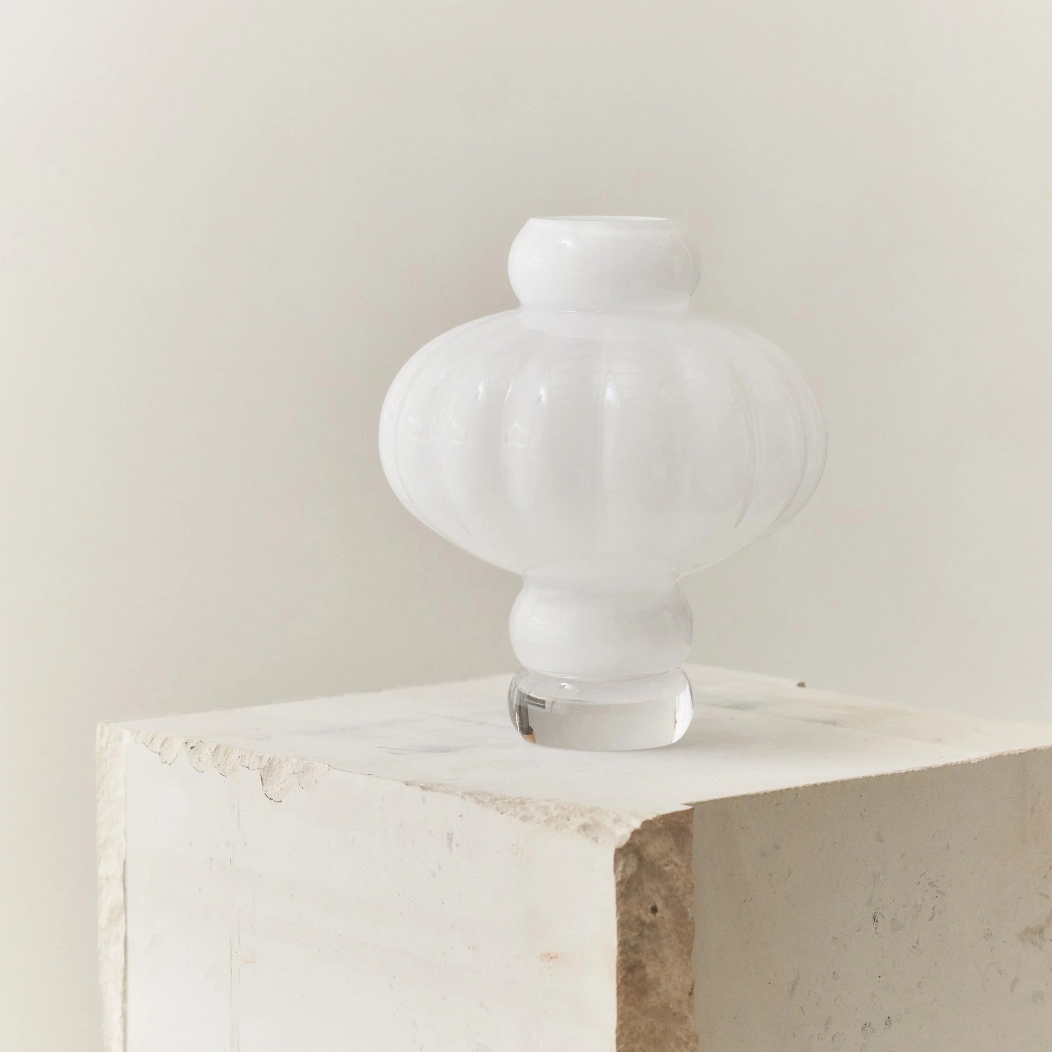Balloon Vase 02 - Glass - Image 2