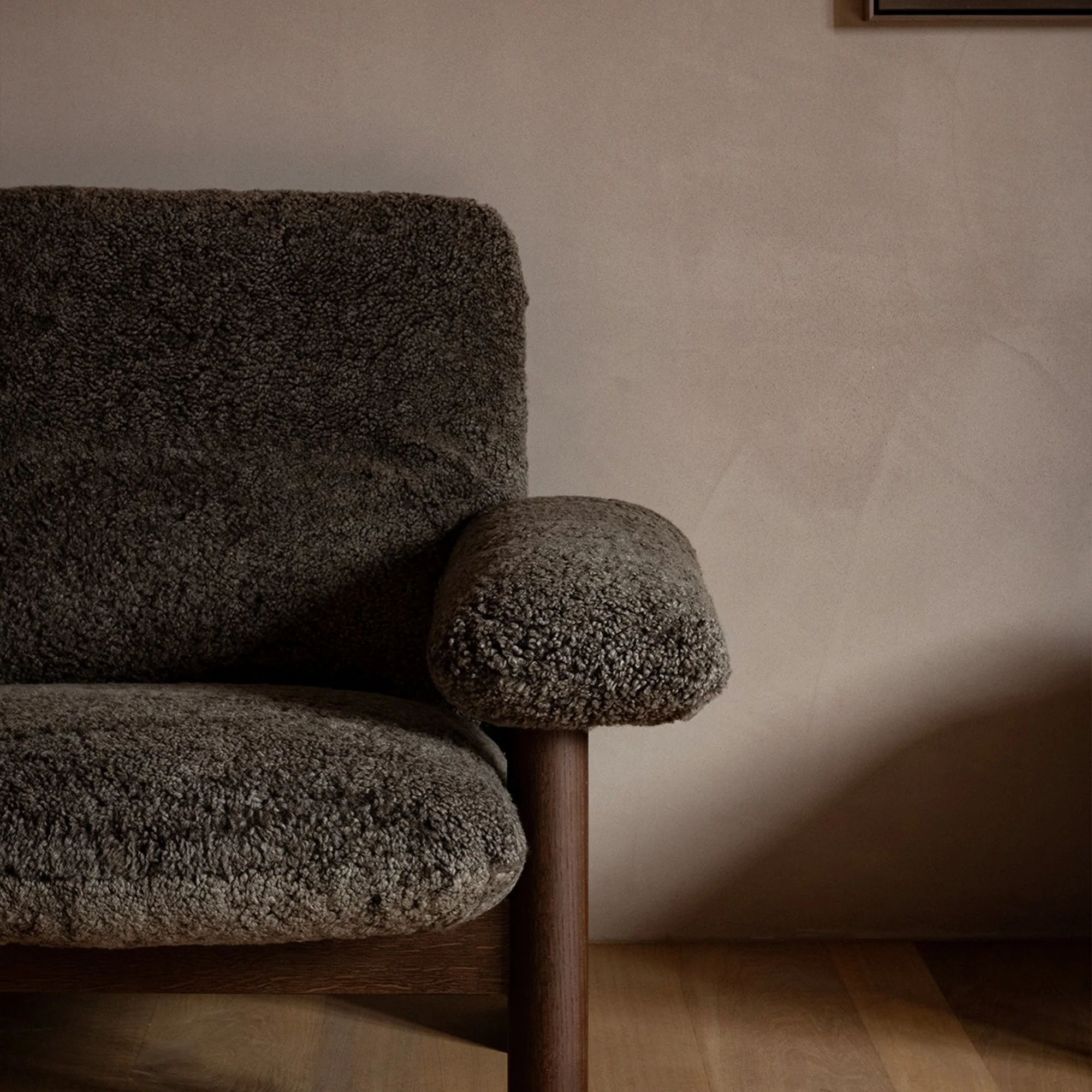 Brasilia Lounge Chair - Sheepskin - Image 7