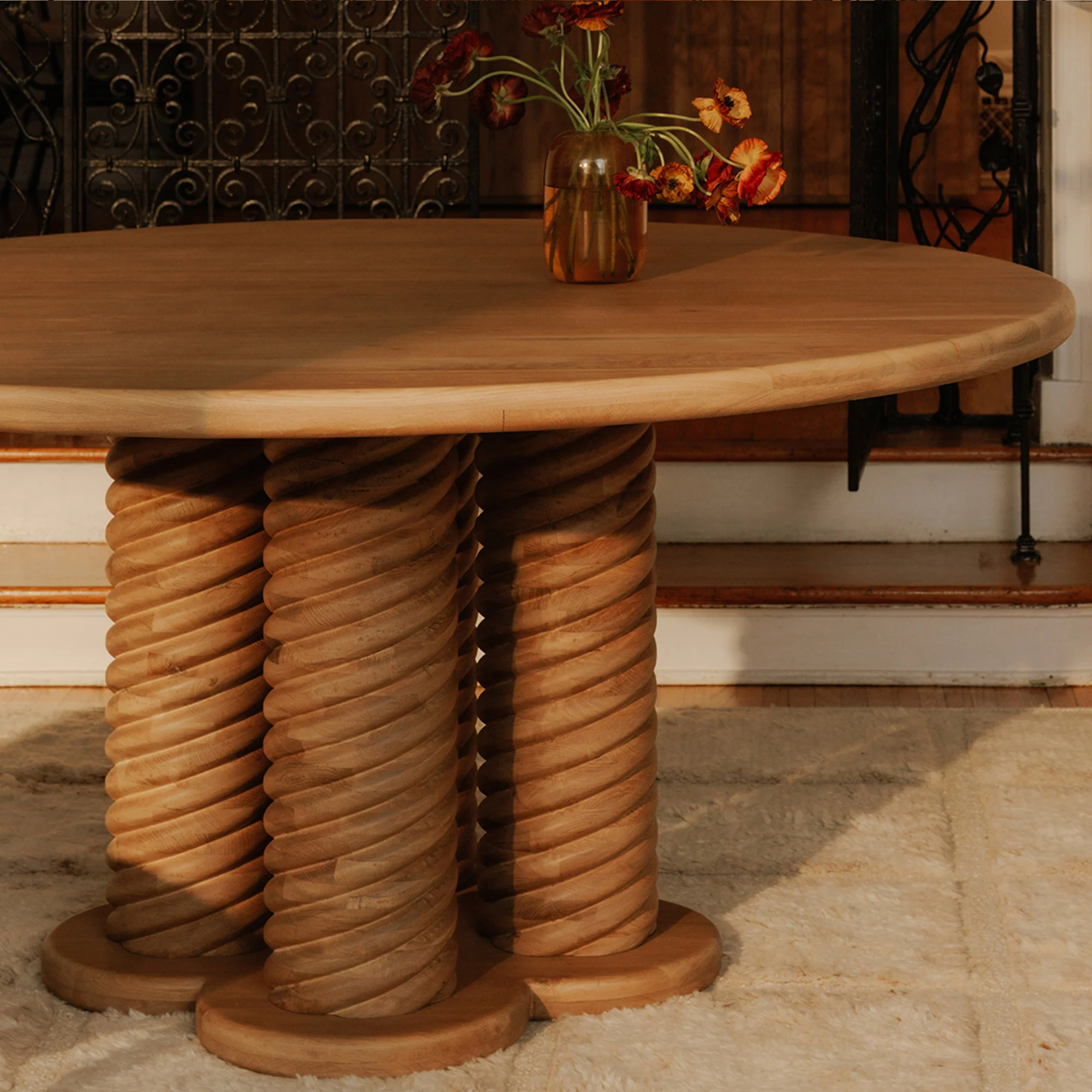 Charlotte Oak Round Dining Table - Image 3