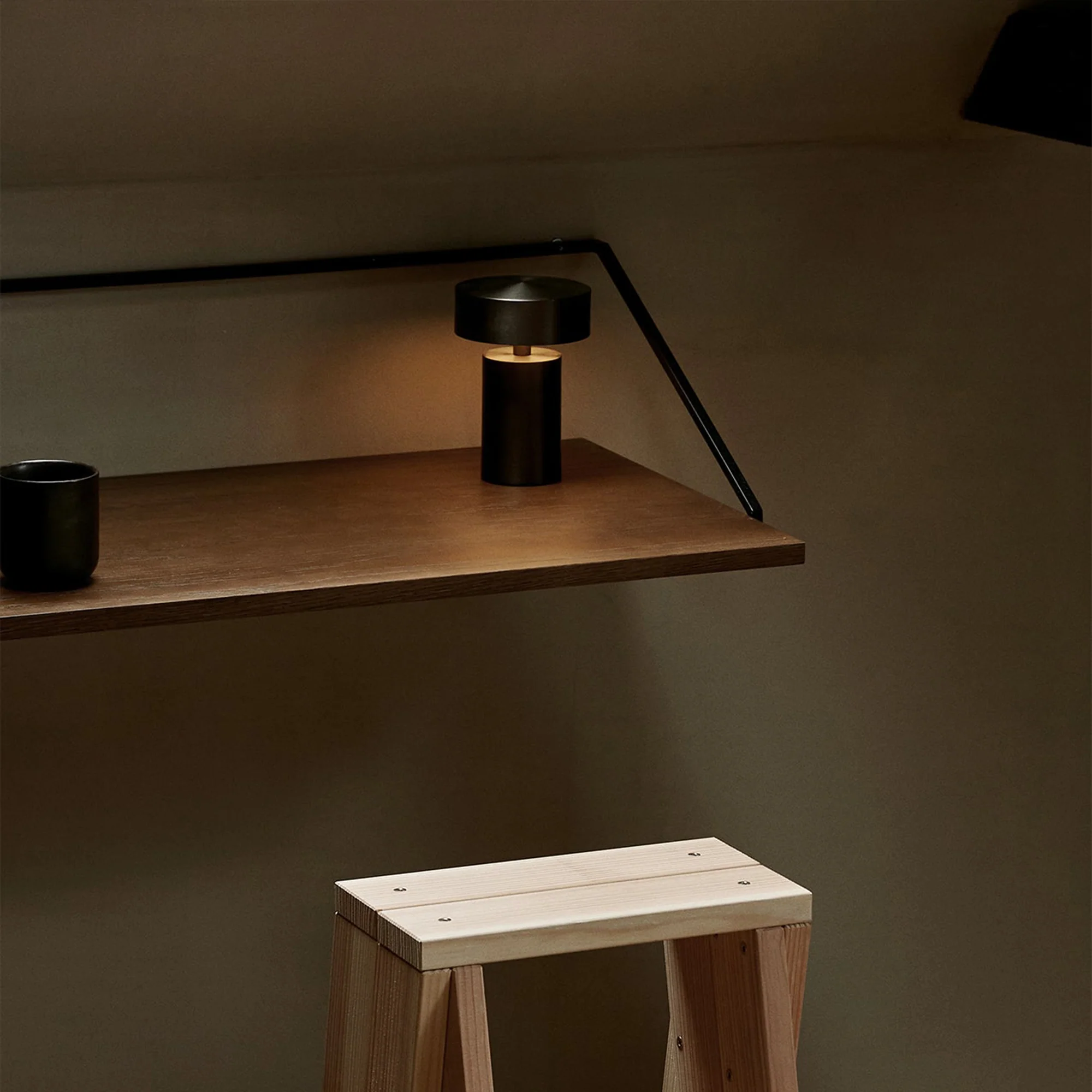 Column Table Lamp - Portable - Image 12