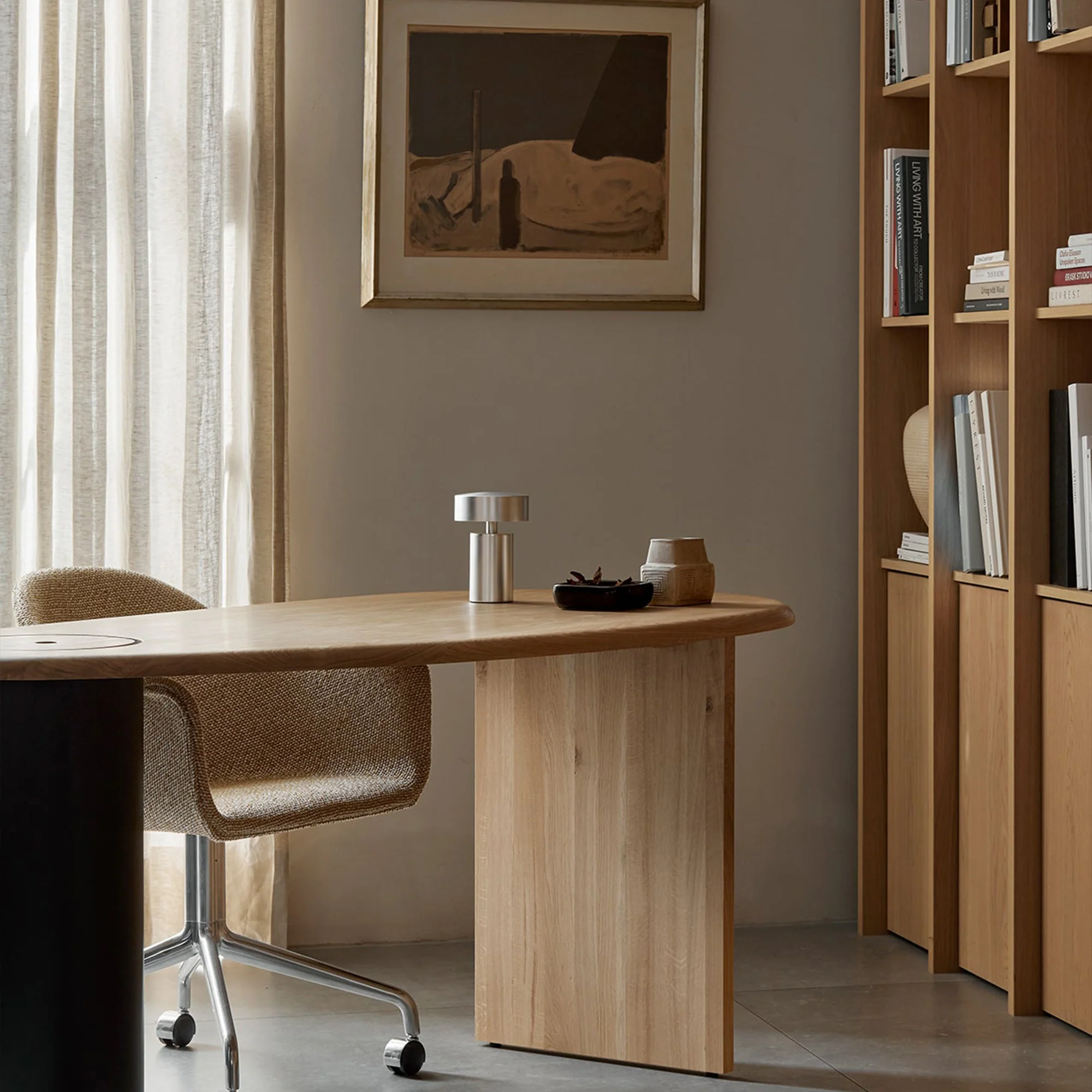 Column Table Lamp - Portable - Image 4
