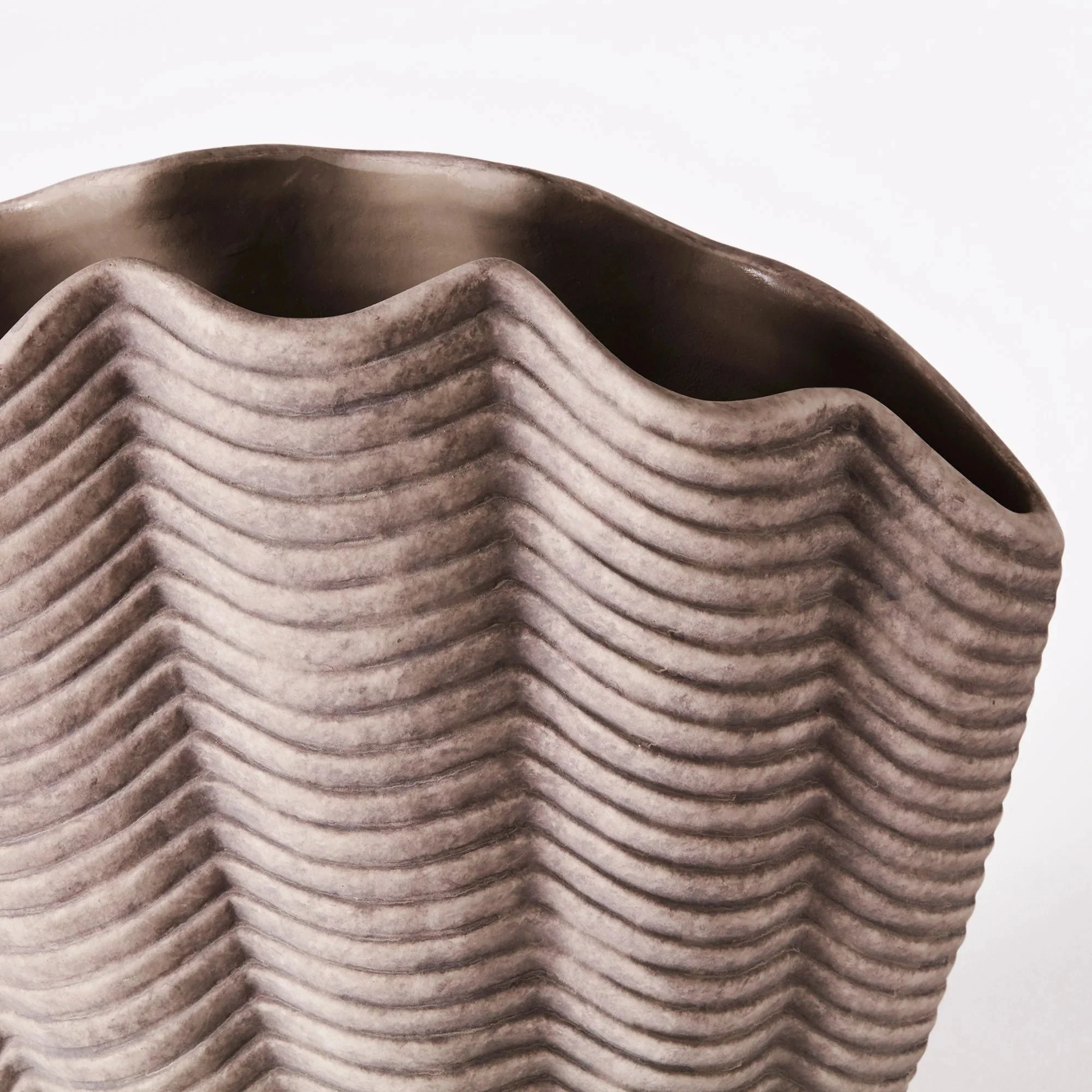 Concha Vase - Large - Image 8