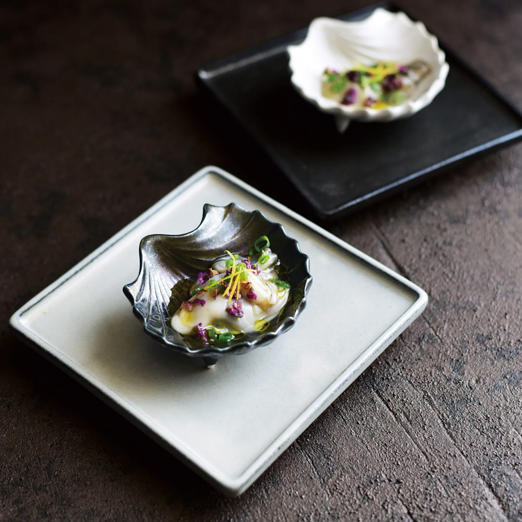 Conchiglia Three Footed Mini-Plate - Image 5