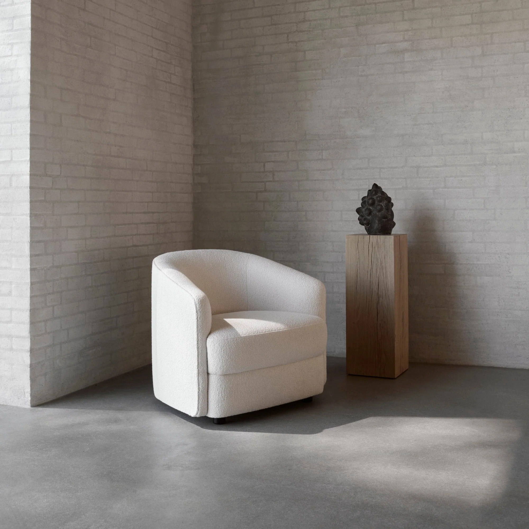 Covent Lounge Chair - Image 5