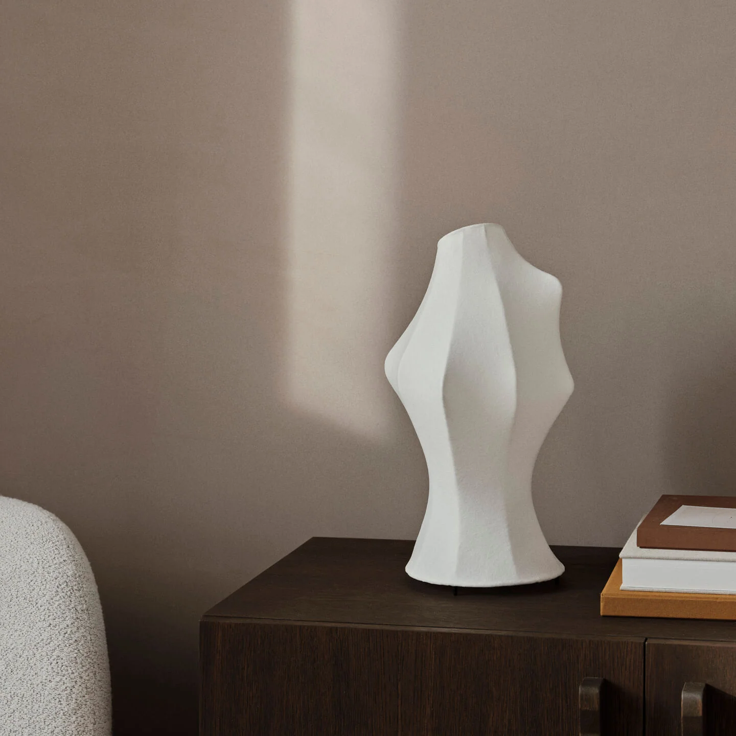 Dae Table Lamp - White - Image 2