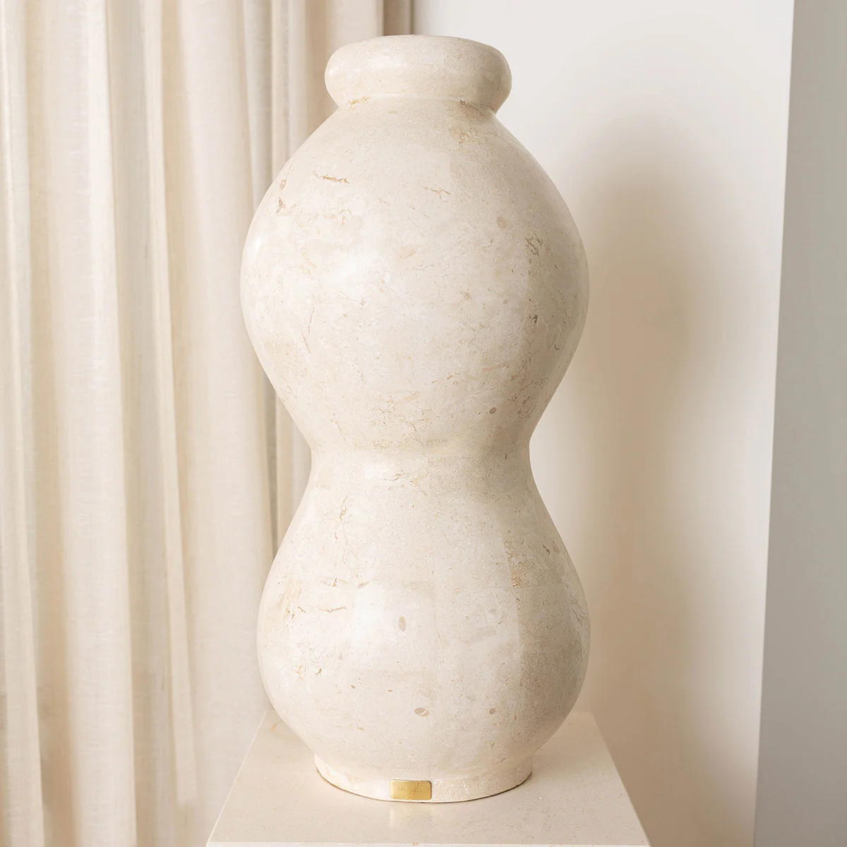 Dana Vase - Image 3