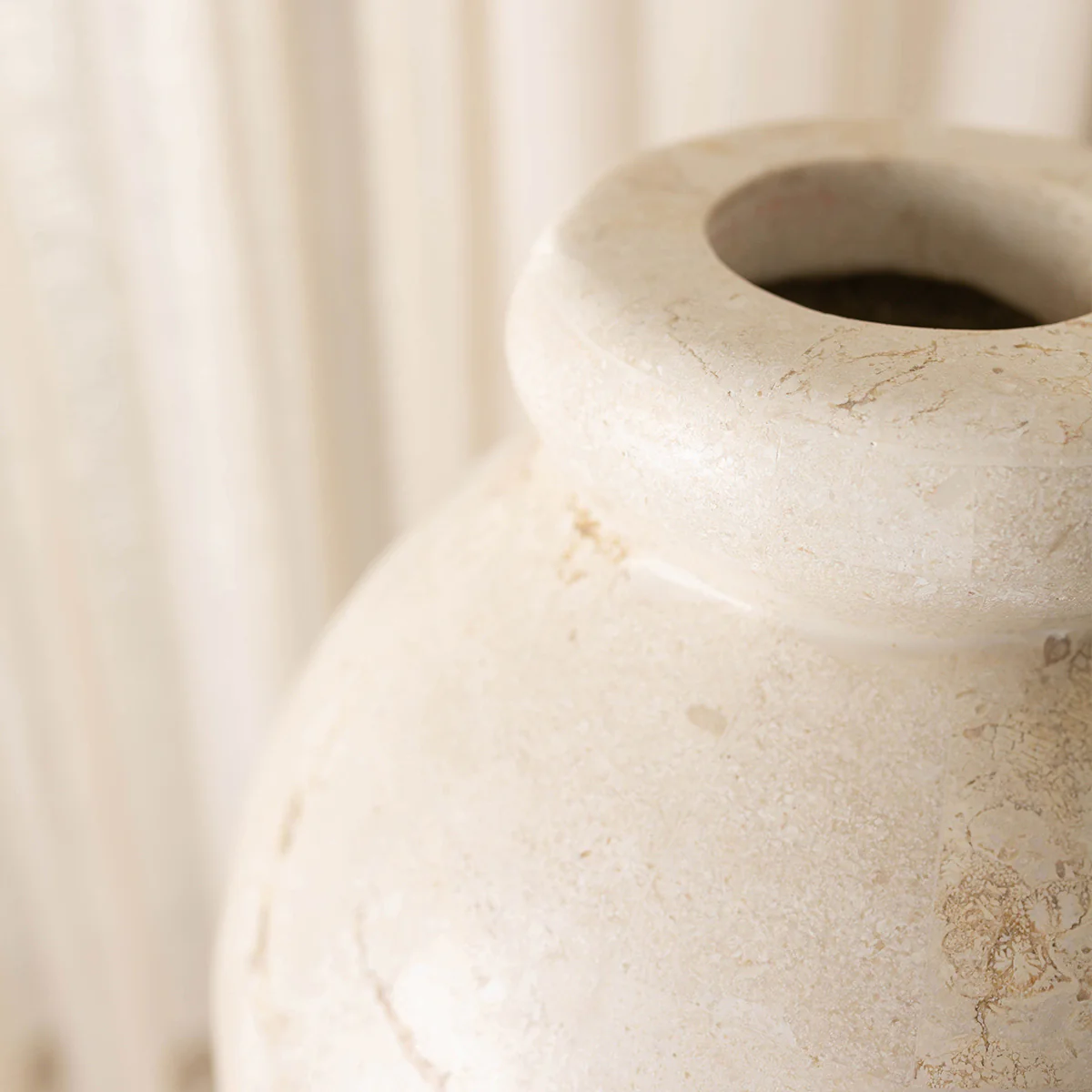 Dana Vase - Image 4
