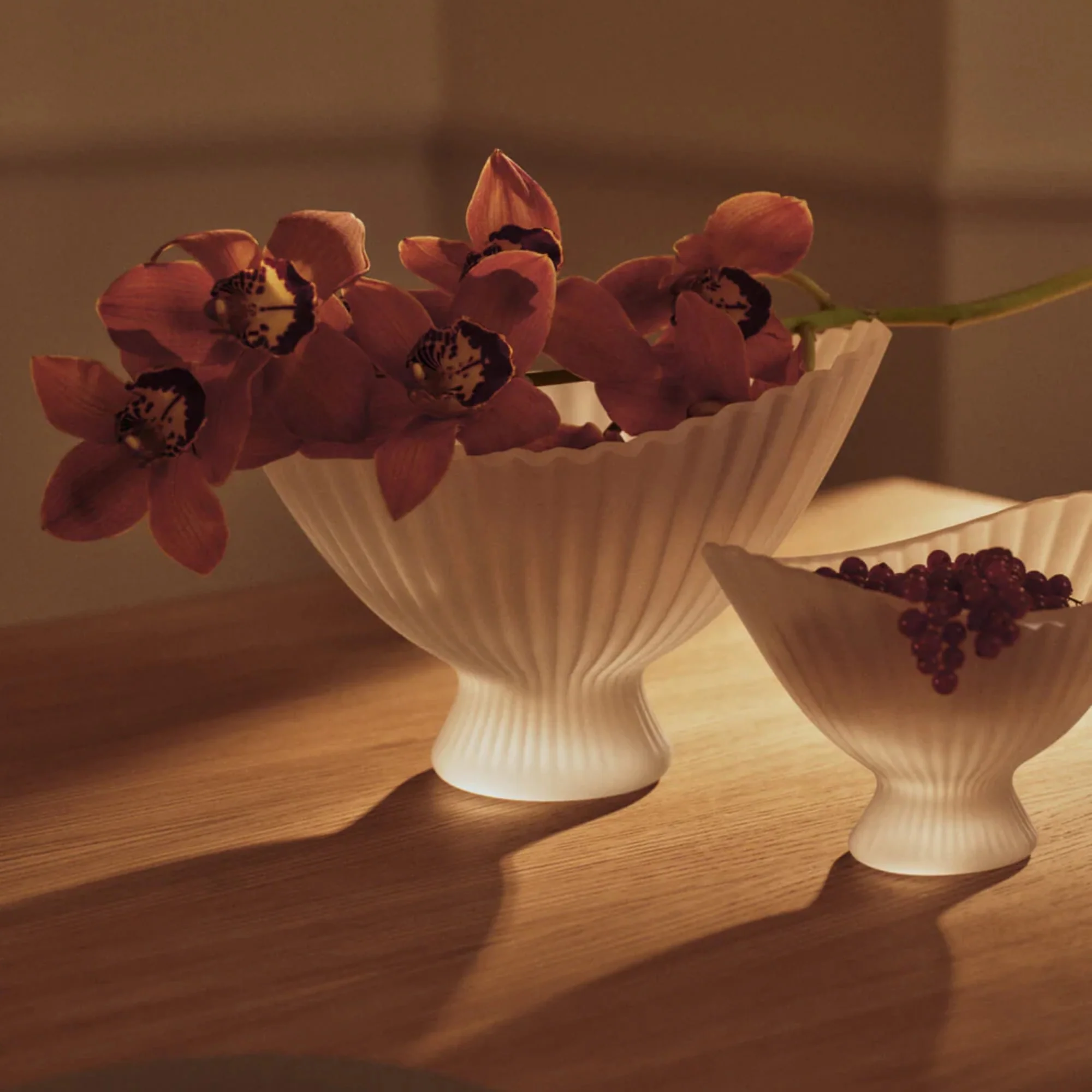Fountain Glass Bowl - Frosted - Image 2