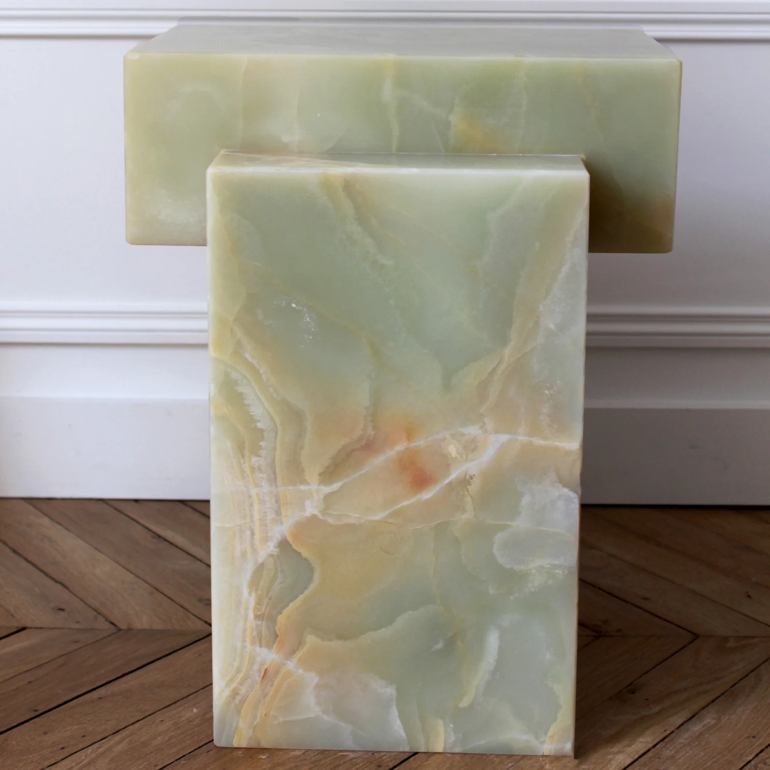Gaia Green Onyx Table - Image 4