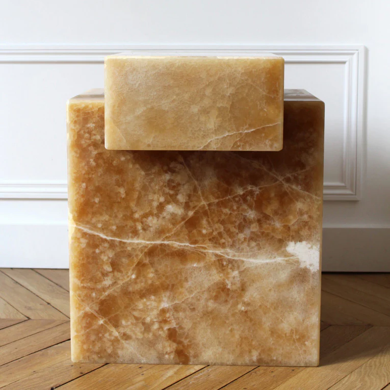 Gaia Honey Onyx Table - Image 3