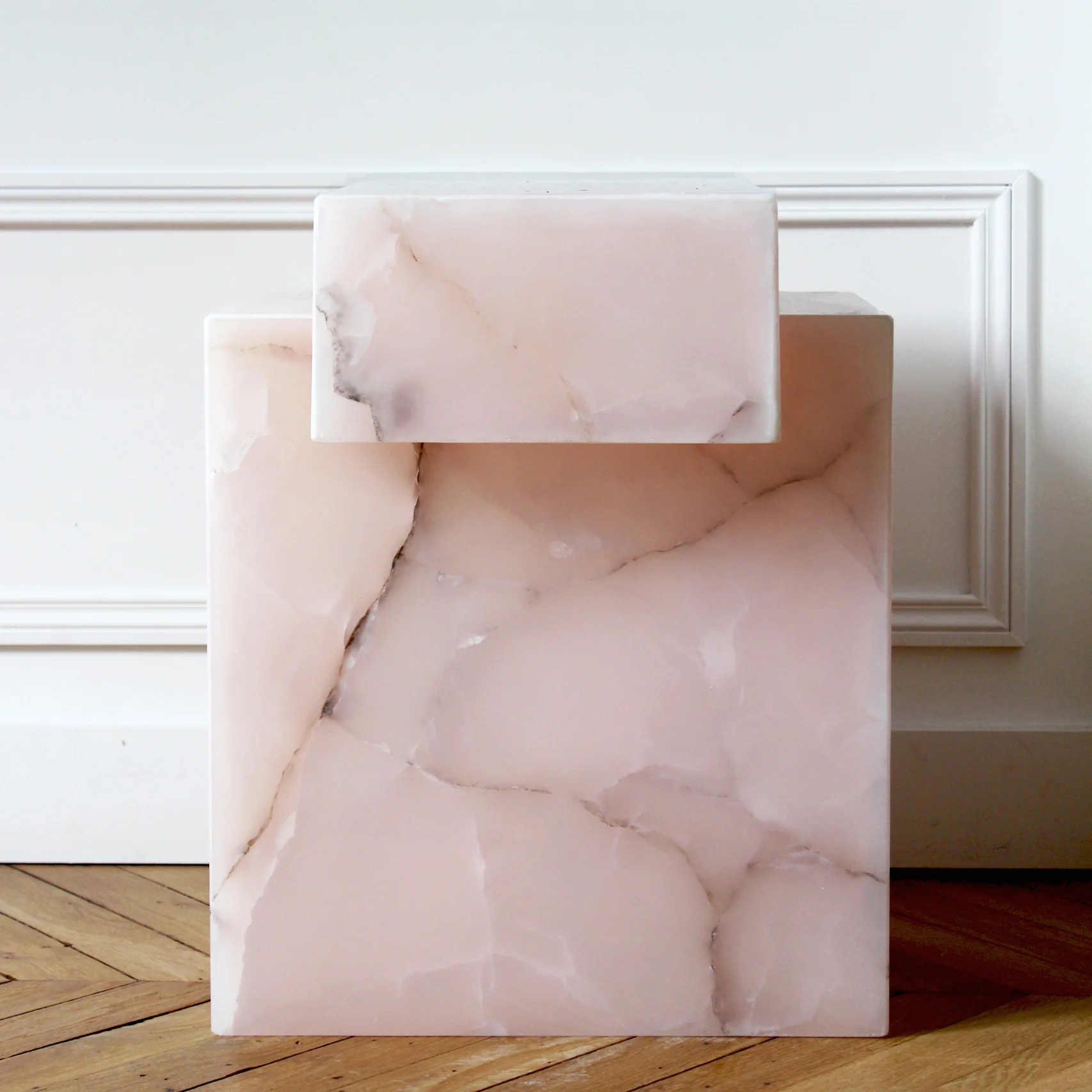 Gaia Pink Onyx Table - Image 4