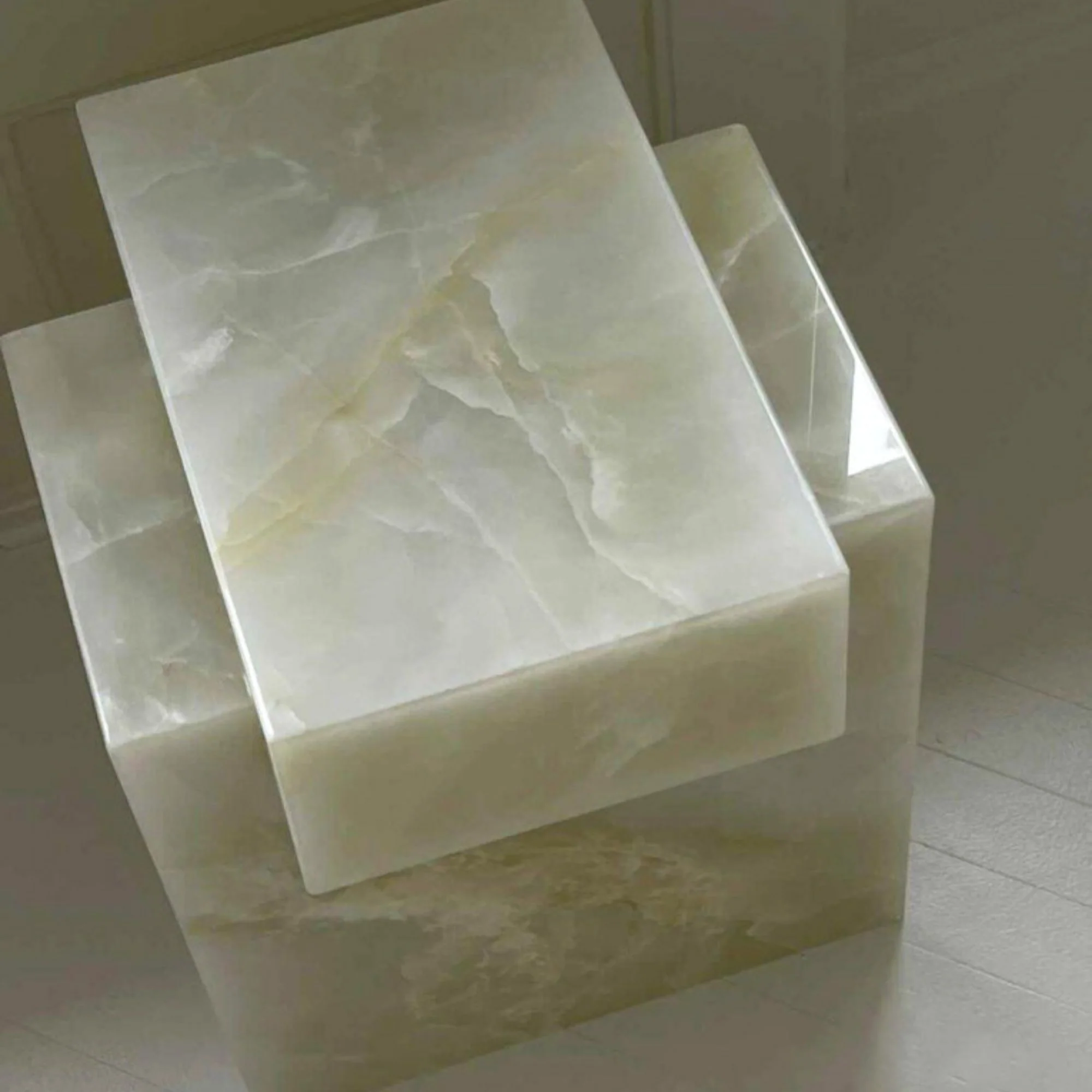 Gaia White Onyx Table - Image 12