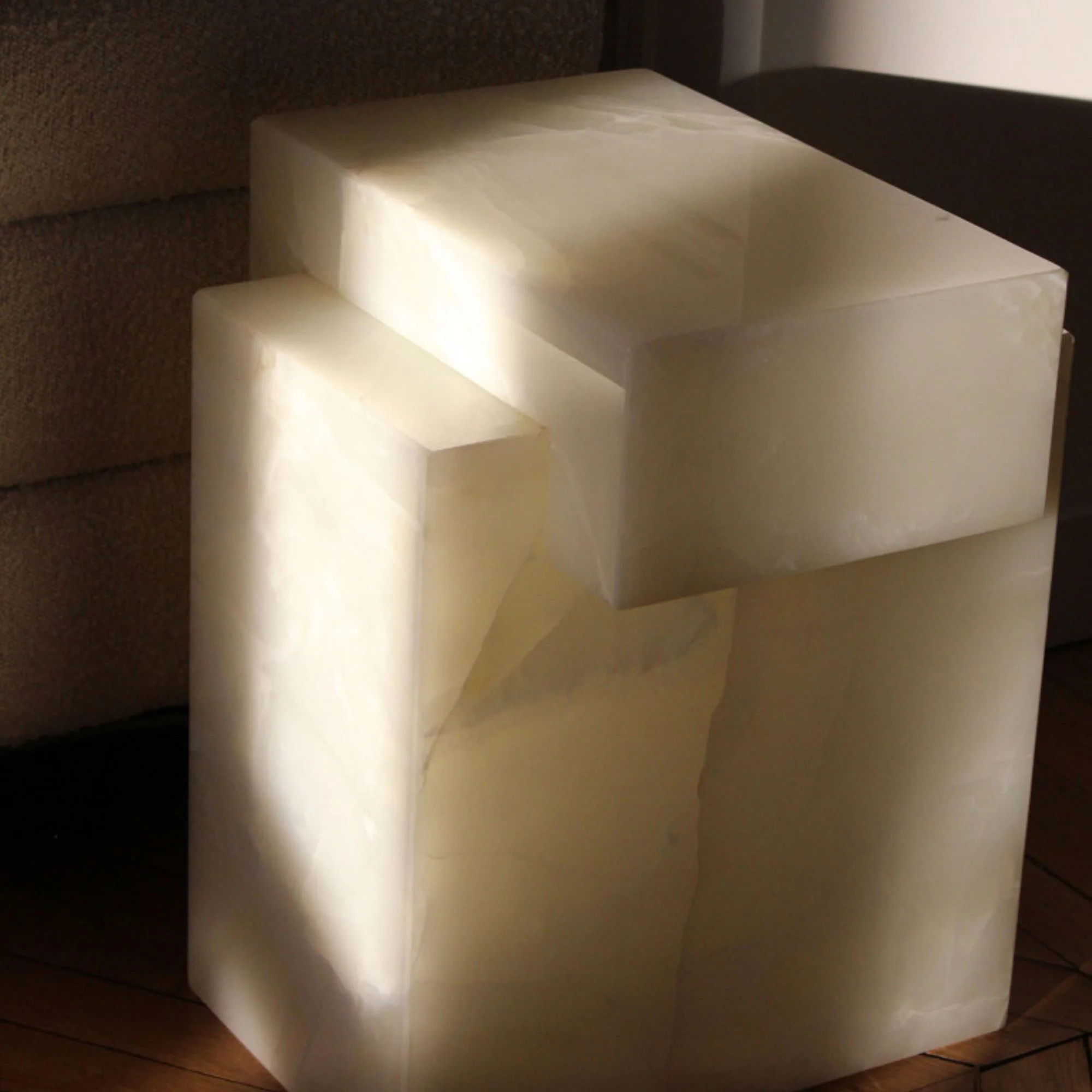 Gaia White Onyx Table - Image 7