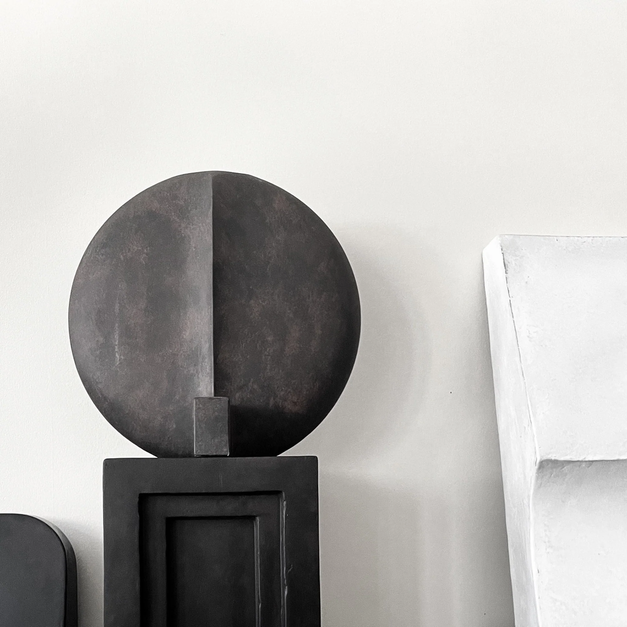 Guggenheim Vase, Big - Coffee - Image 2