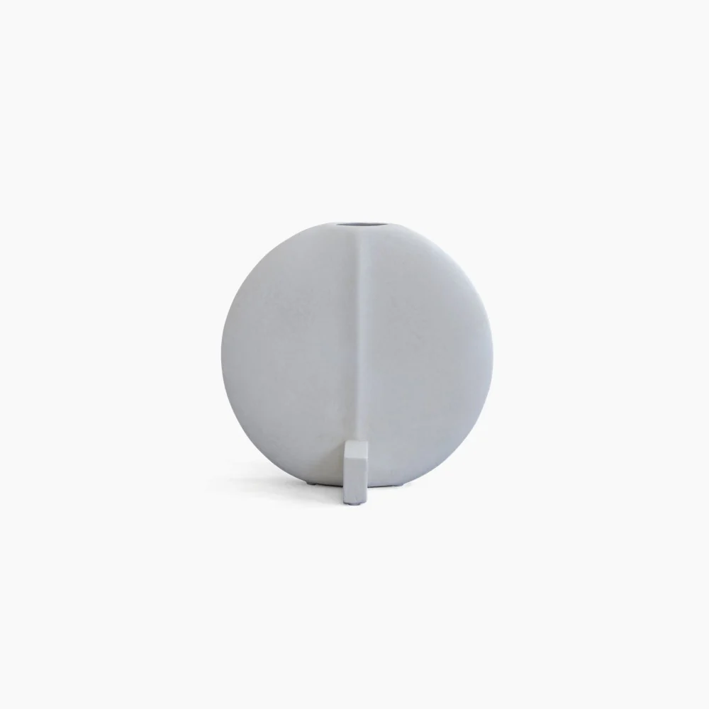 Guggenheim Vase, Petit - Bone White - Image 2