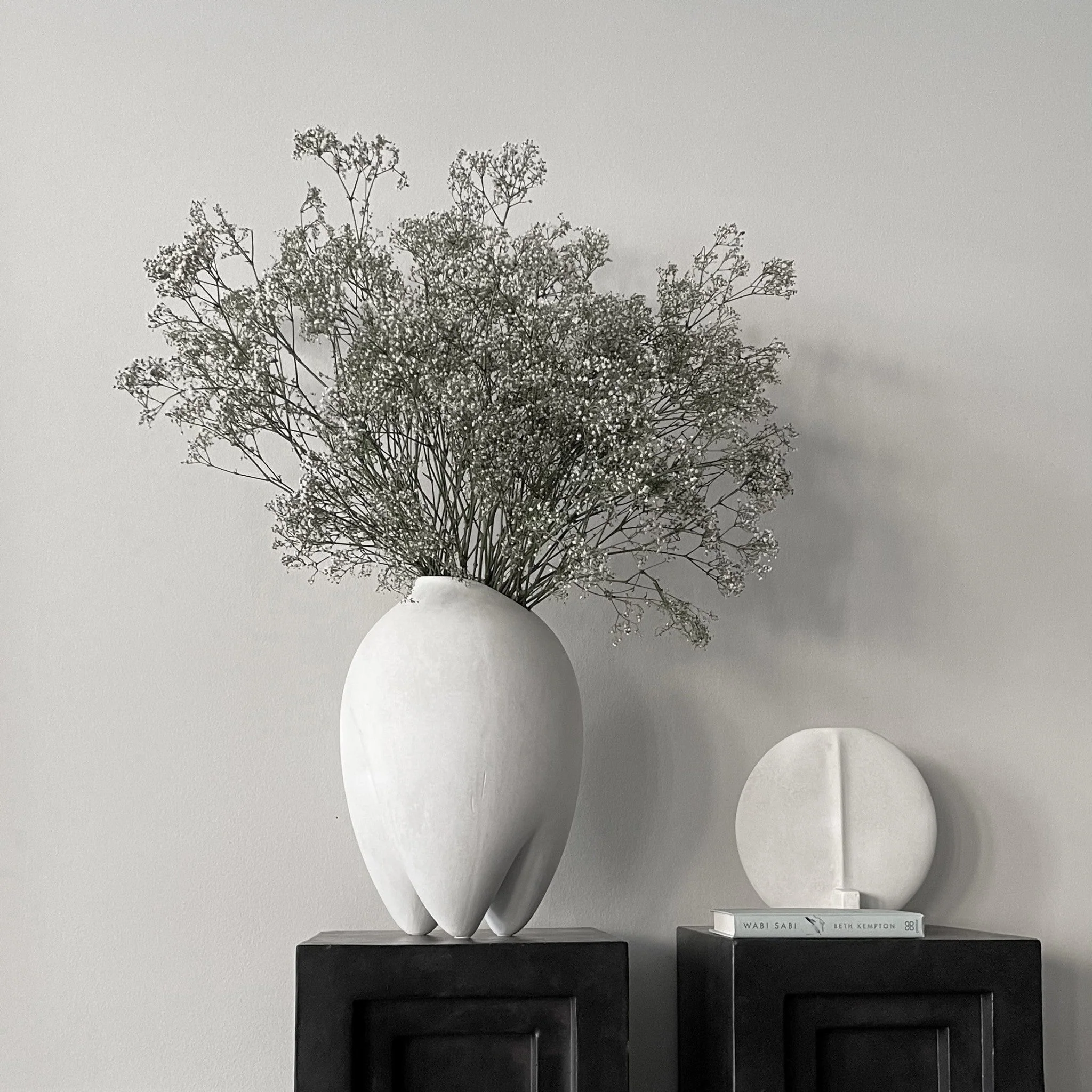 Guggenheim Vase, Petit - Bone White - Image 3