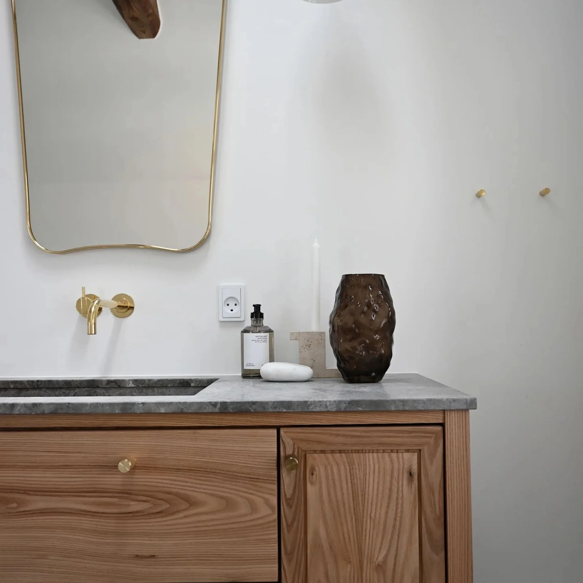 Katachi Vase, Mini - Image 2