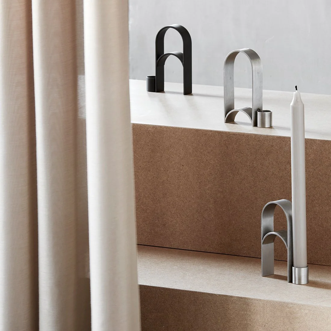 Kristina Dam Studio Arch Candleholder Vol. 3, Black - Image 2