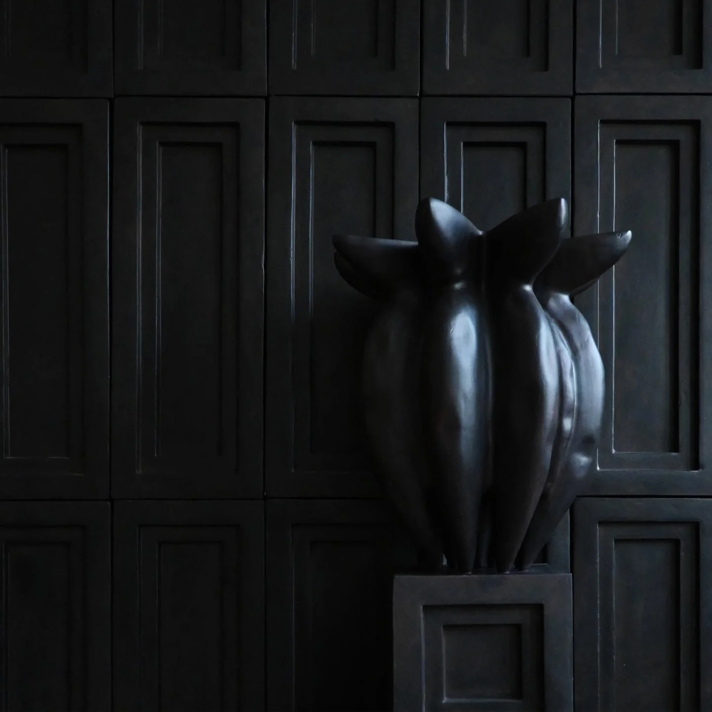 Lotus Vase, Big - Coffee - Image 4