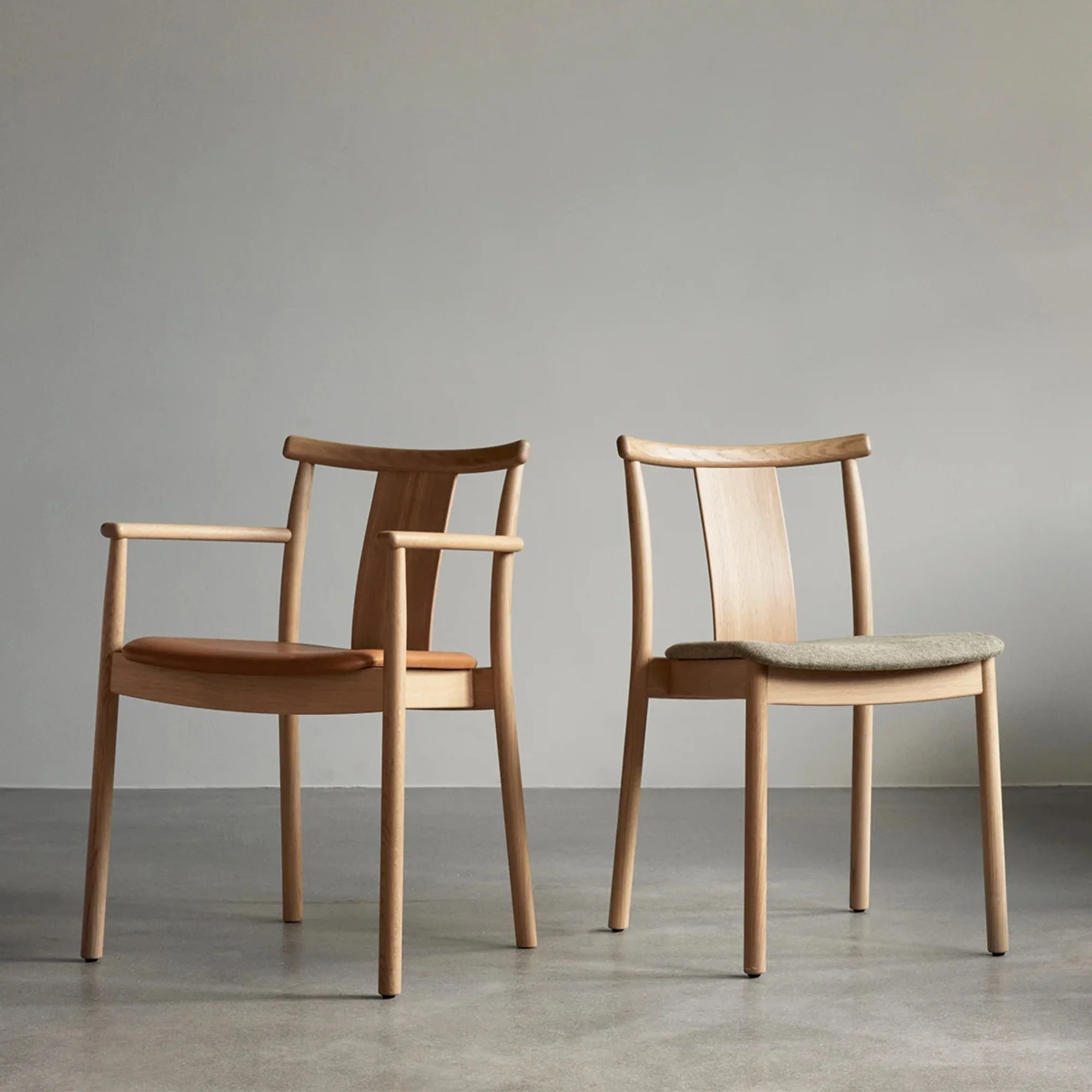 Merkur Dining Chair with Armrests - Image 3