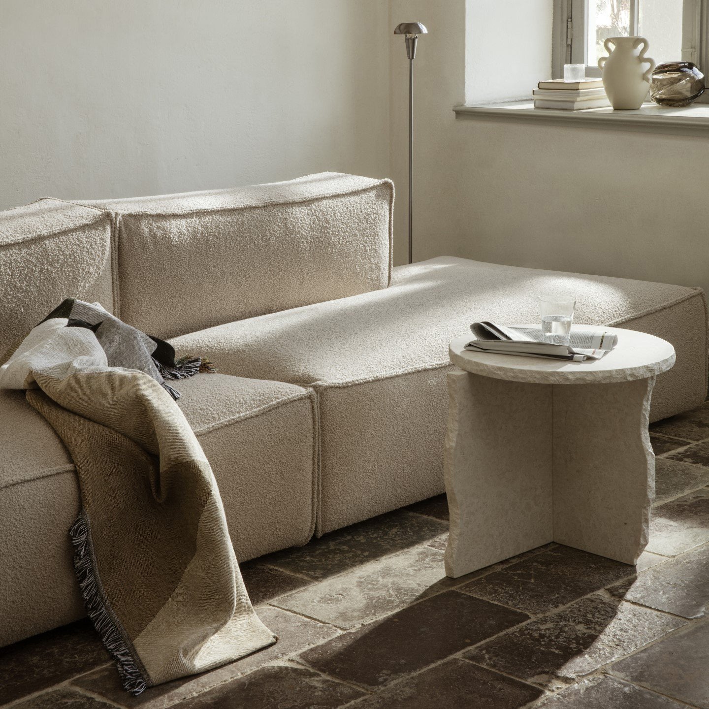 Mineral Sculptural Table - Bianco Curia - Image 3