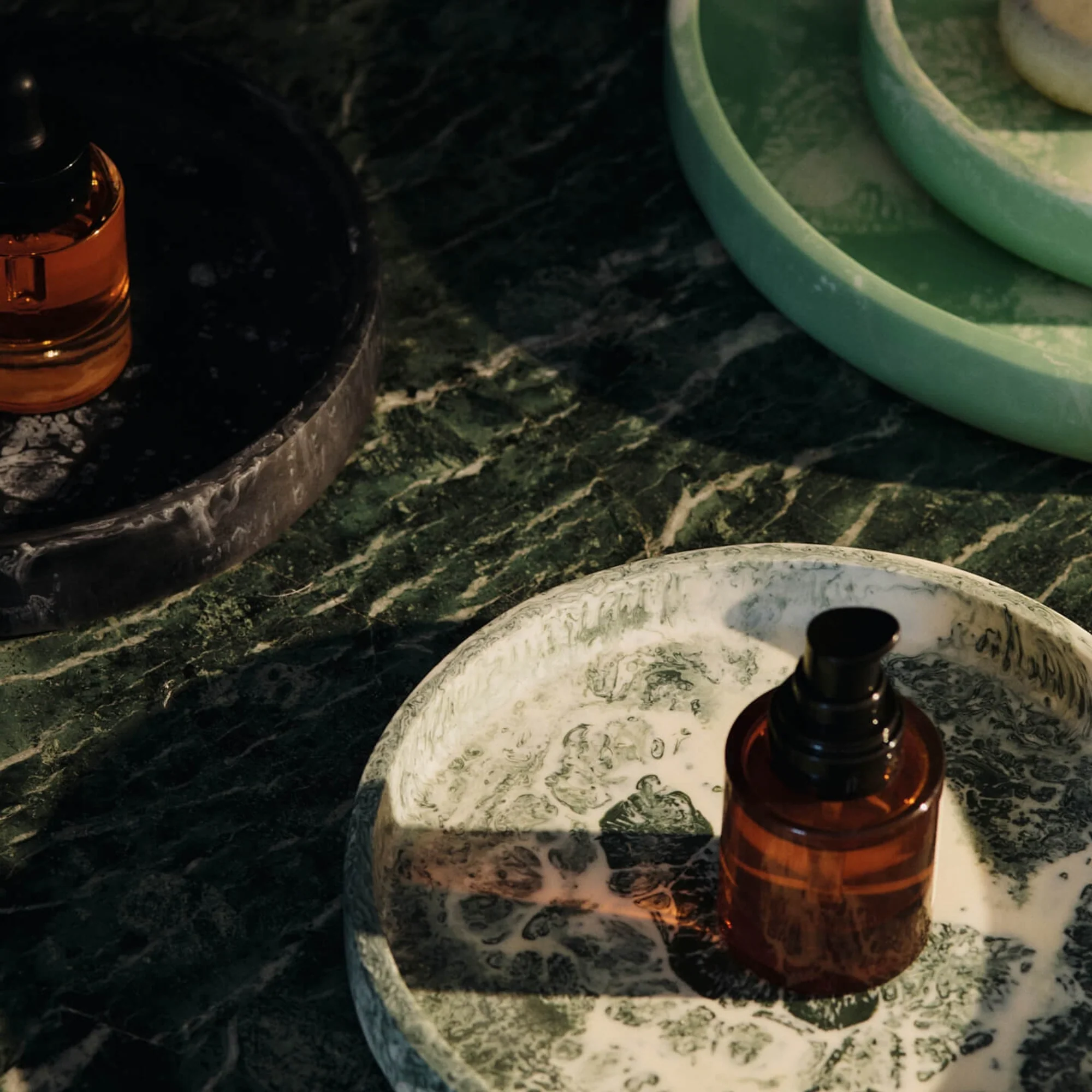 Mist Round Tray - Image 3