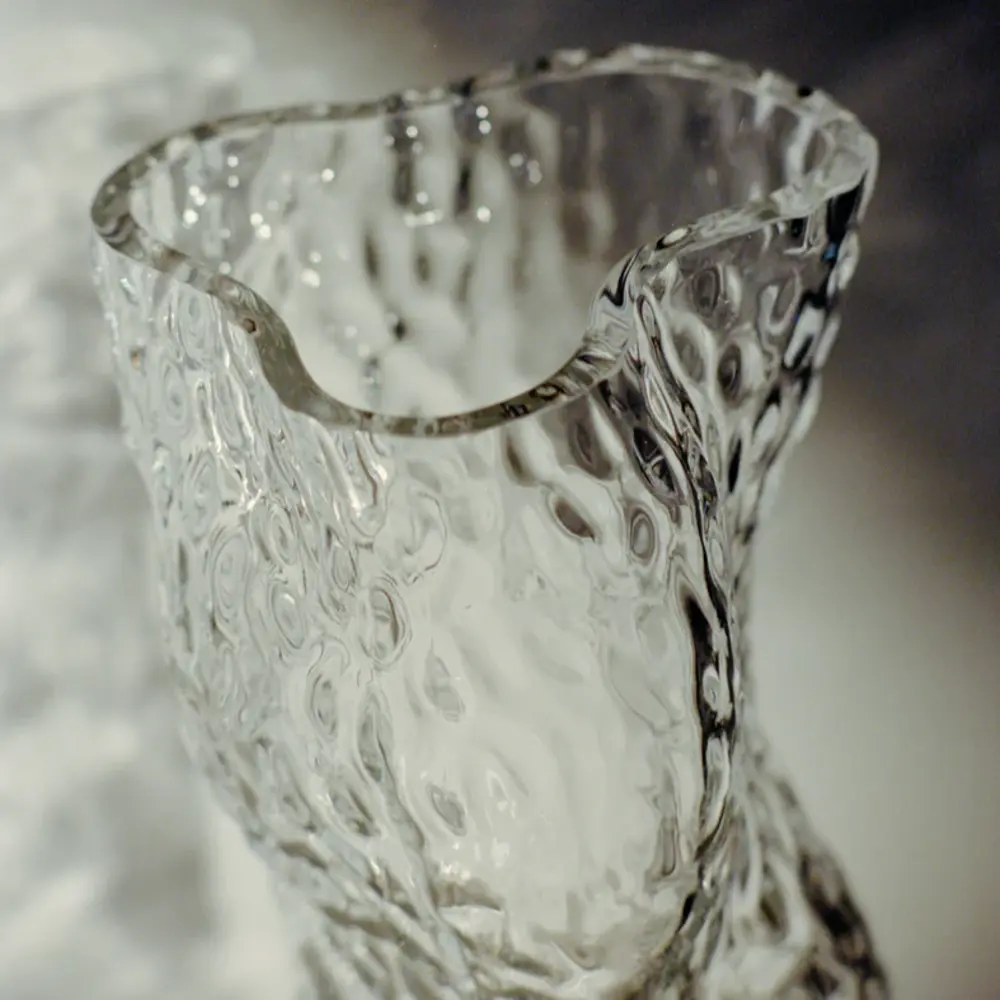 Ostrea Rock Glass Vase - Image 9