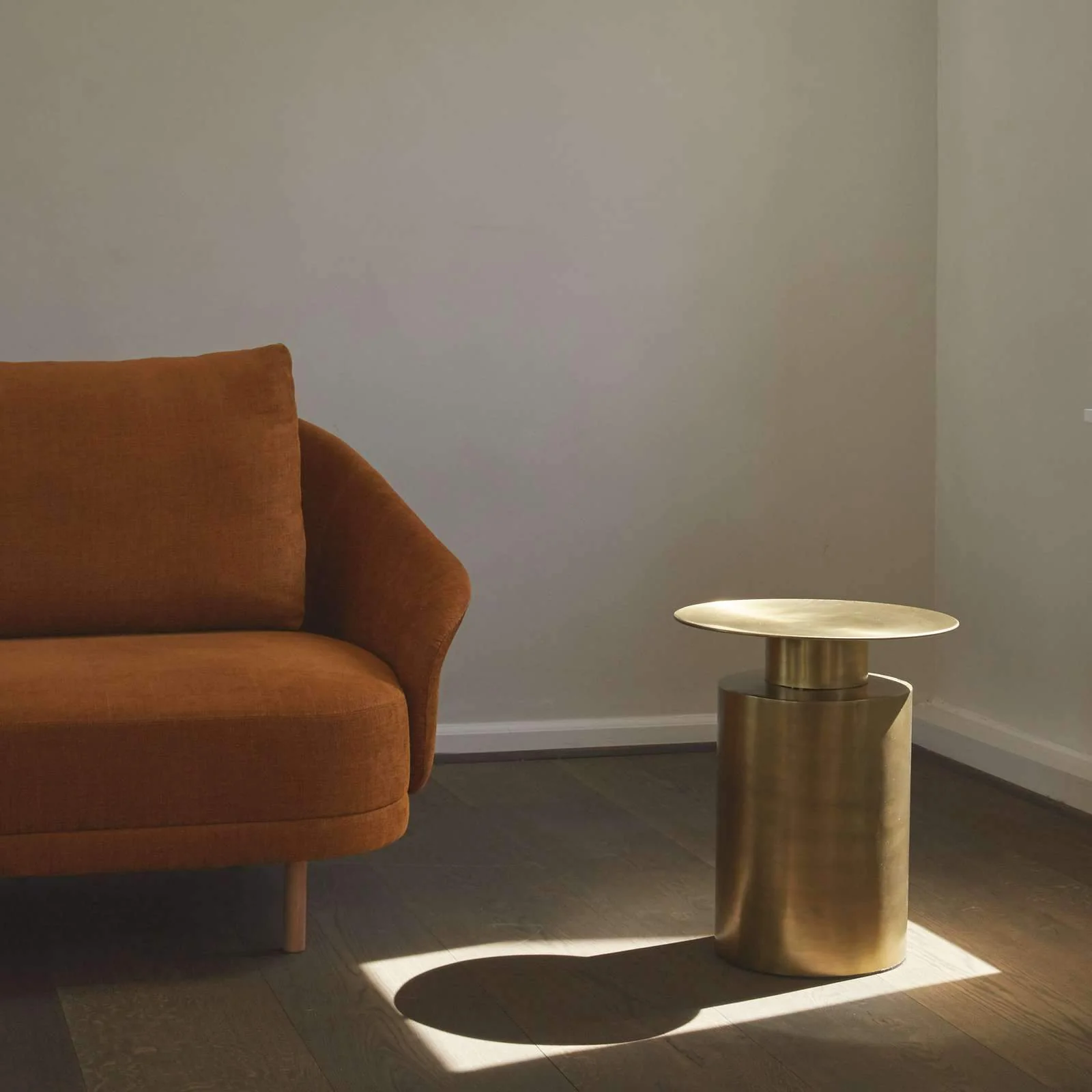 Pillar Side Table - Tall - Brass Antique - Image 2