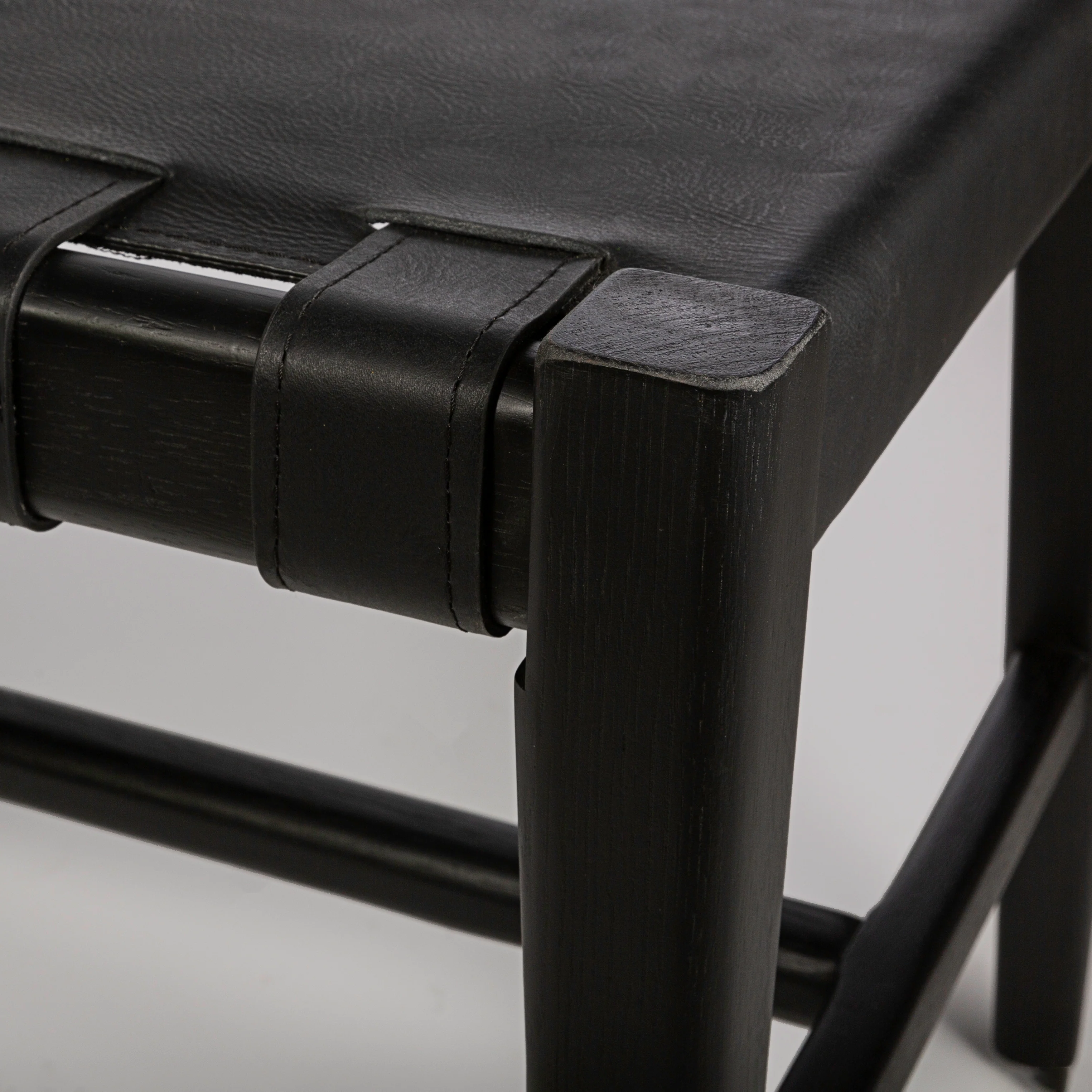 Pismo Leather Bench - Image 9