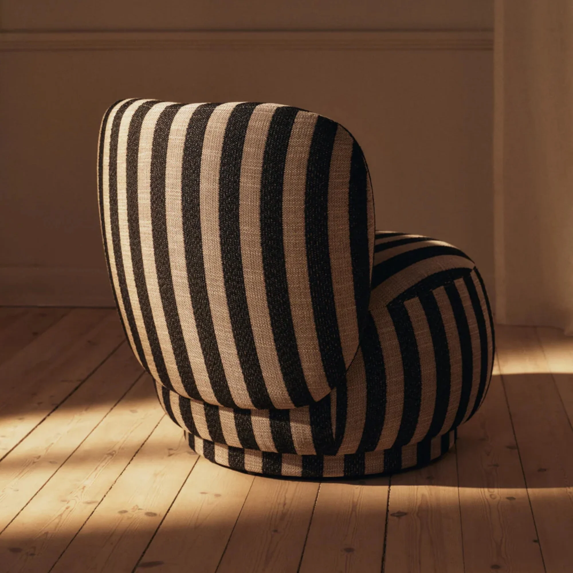 Rico Piccolo Lounge Chair - Image 13