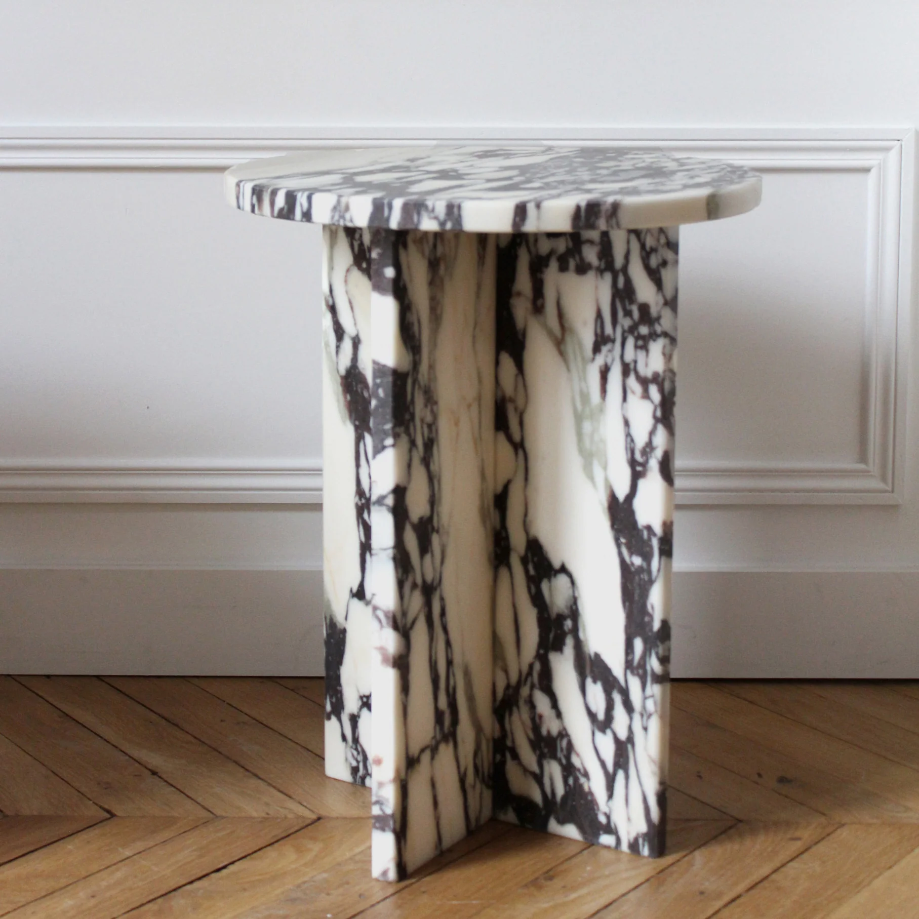 Rosie Calacatta Viola Table - Image 3
