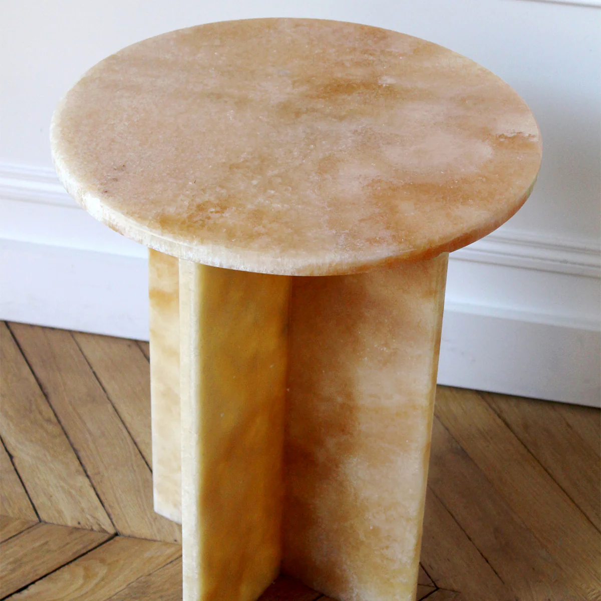Rosie Honey Onyx Table - Image 2