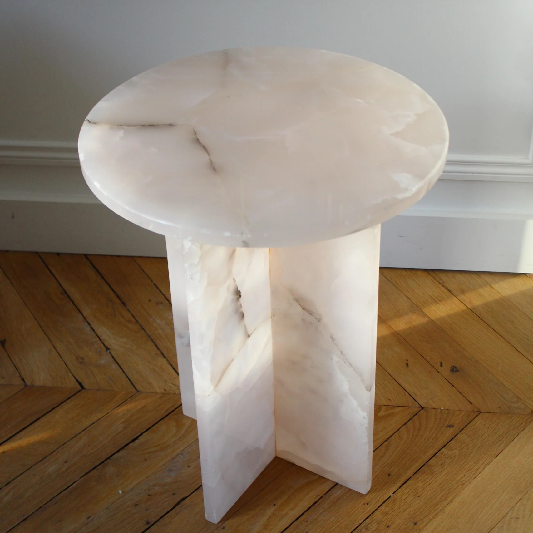 Rosie Pink Onyx Table - Image 5