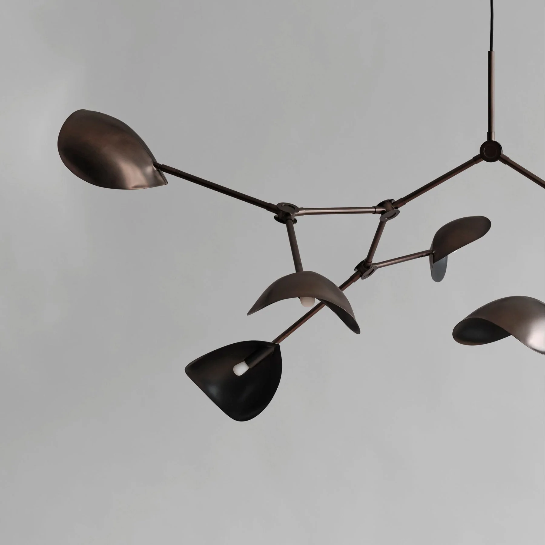 Stingray Chandelier, Grande - Bronze - UL - Image 5