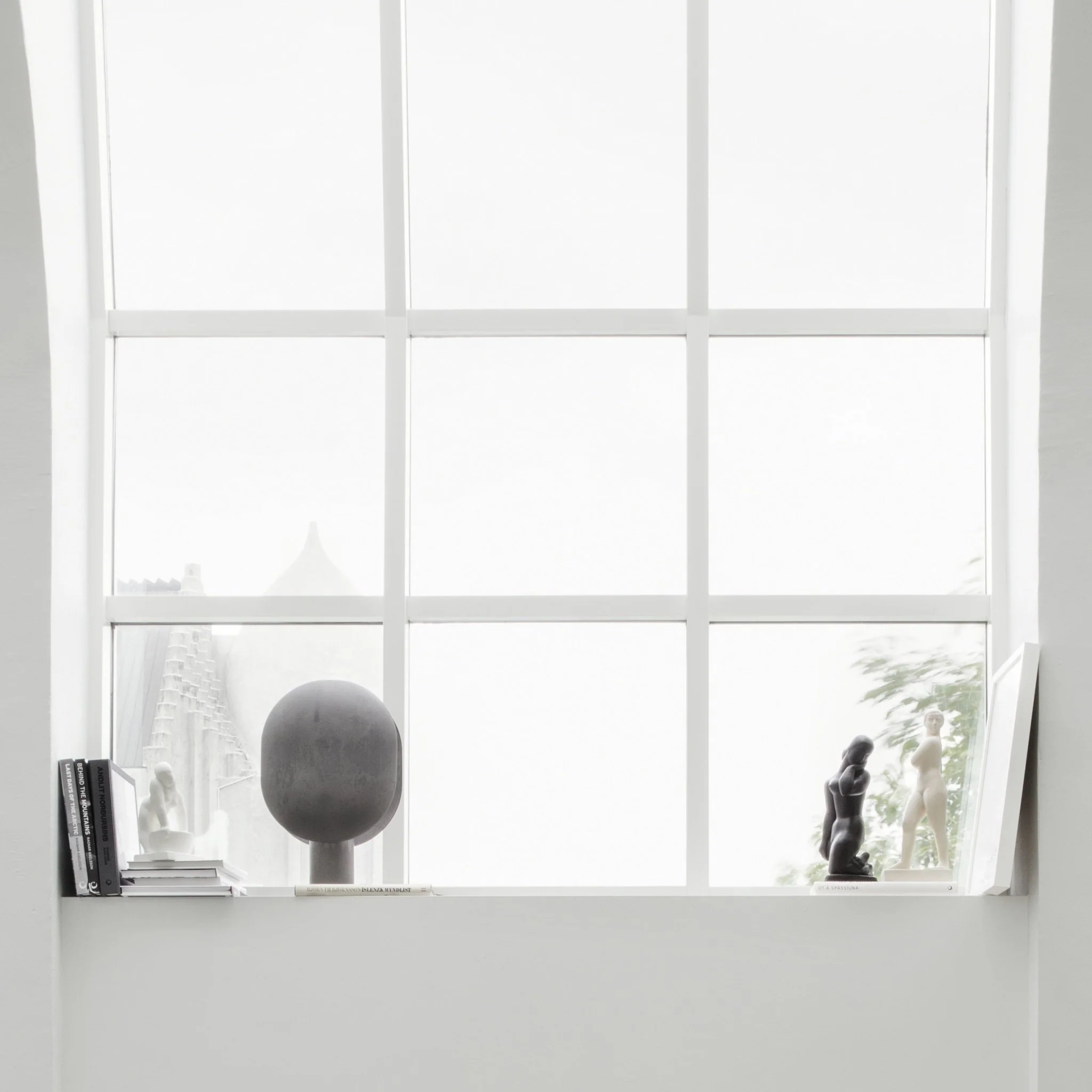Clam Table Lamp - Image 7