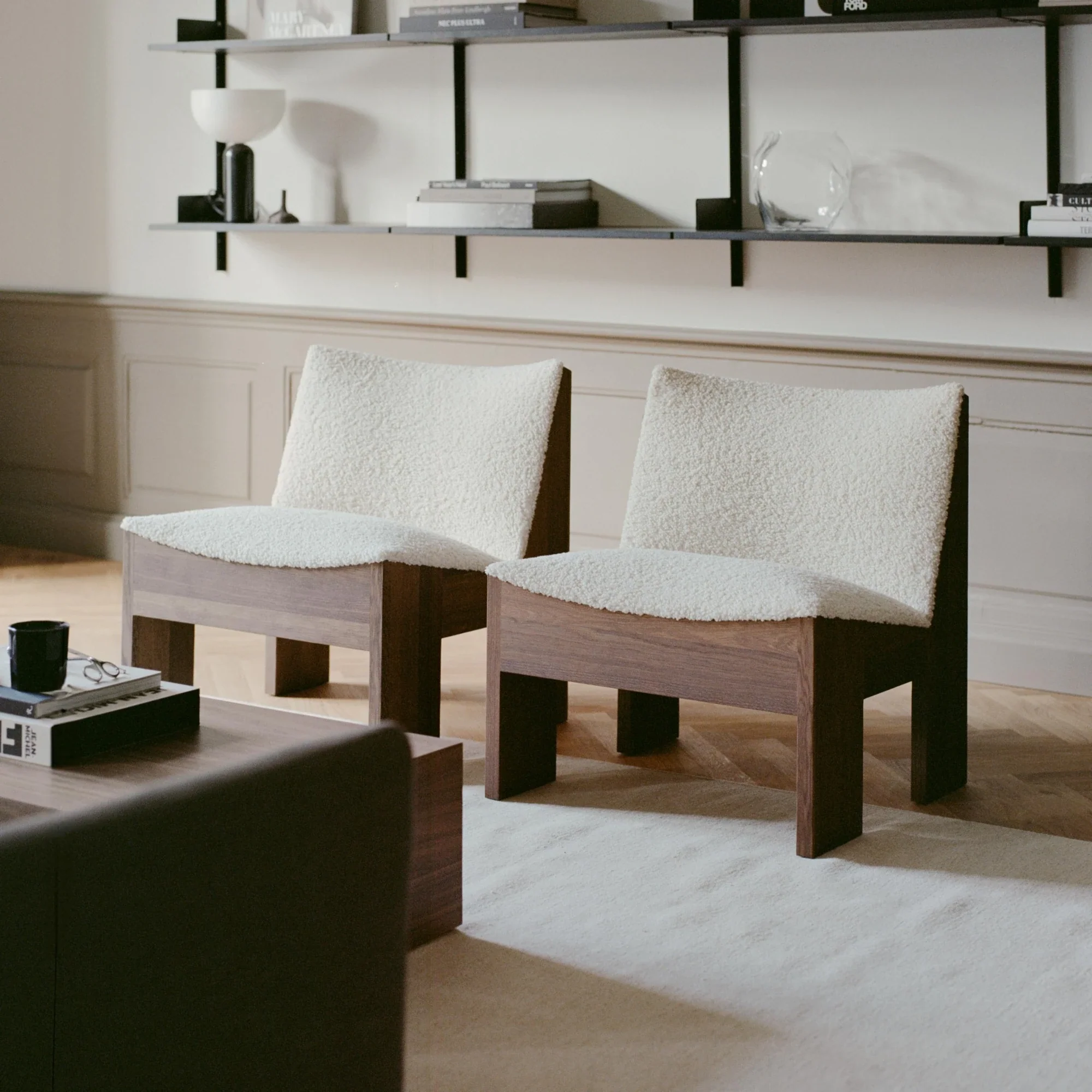 Tenon Lounge Chair - Image 2