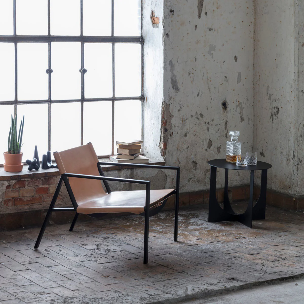 Tension Lounge Chair - Image 3