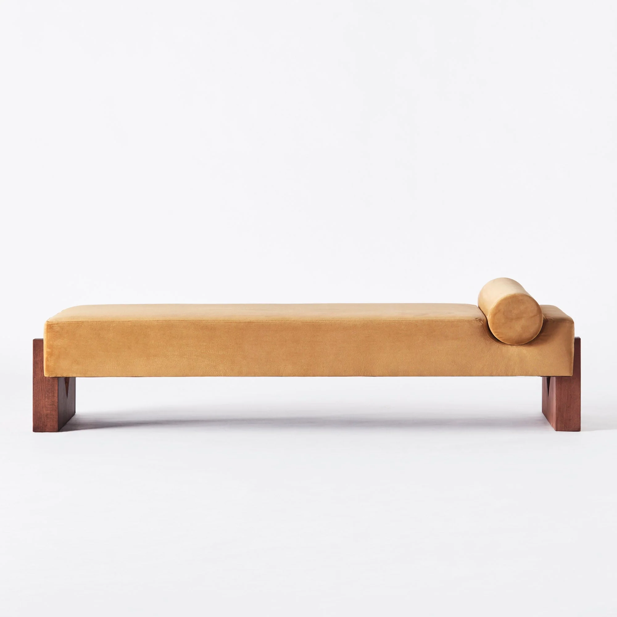 V Day Bed Velvet - Image 2