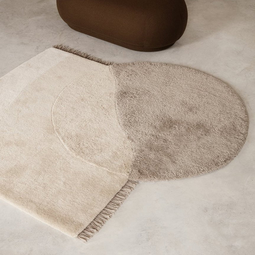 View Tufted Wool Rug - Image 5