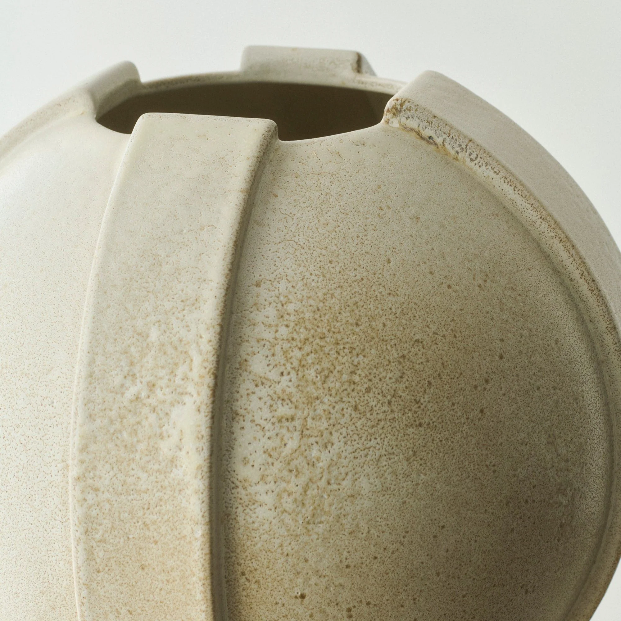 Vinci Vase 02 - Image 11