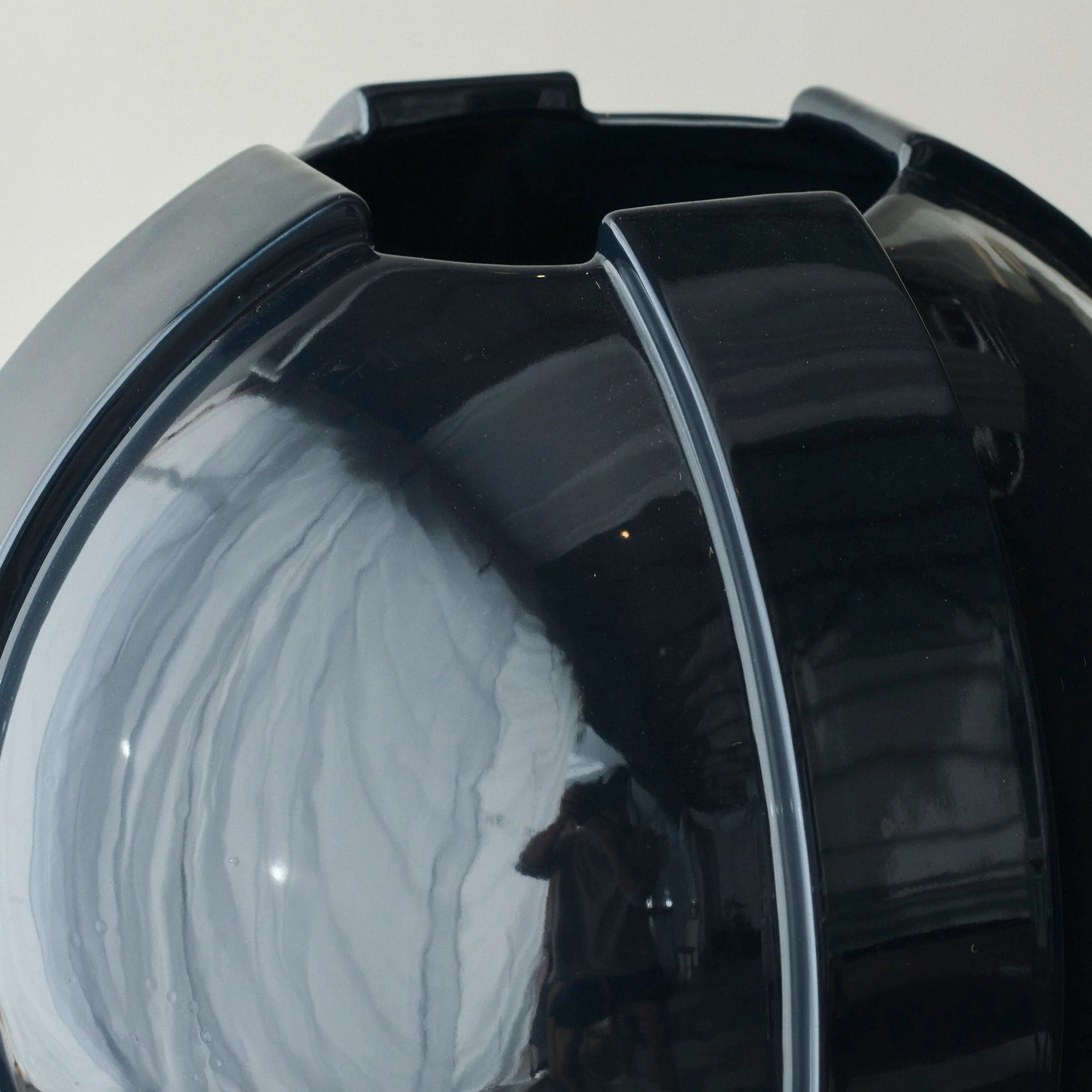 Vinci Vase 02 - Image 3