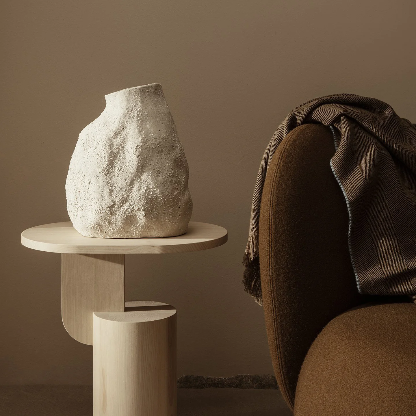 Vulca Vase - Medium - Off-white Stone - Image 2