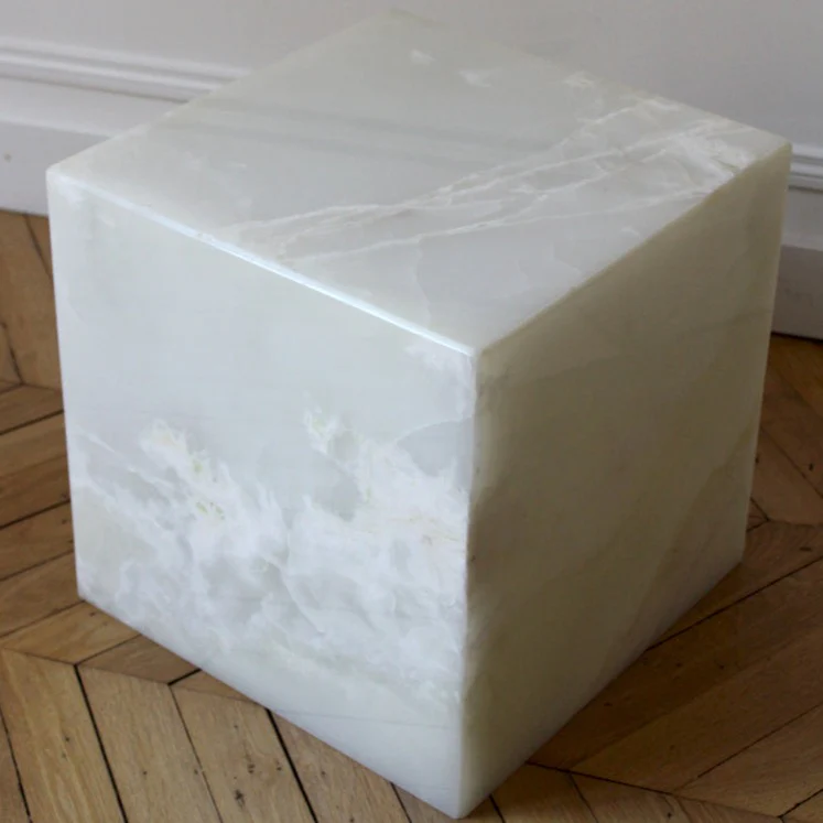 White Onyx Cubo Table - Image 4